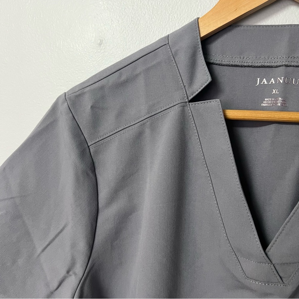 Jaanuu scrub top. Xl. Like new grey
